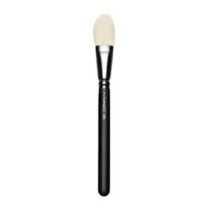 MAC Cosmetics / 133 Synthetic Small Cheek Brush